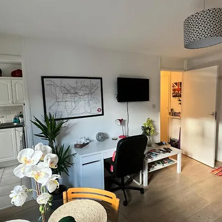 Apt 2/4People Archway/Holloway Londen Buitenkant foto