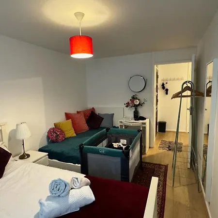 Apt 2/4People Archway/Holloway Londen Buitenkant foto