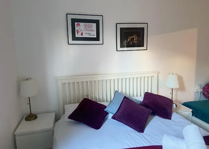 Apt 2/4People Archway/Holloway